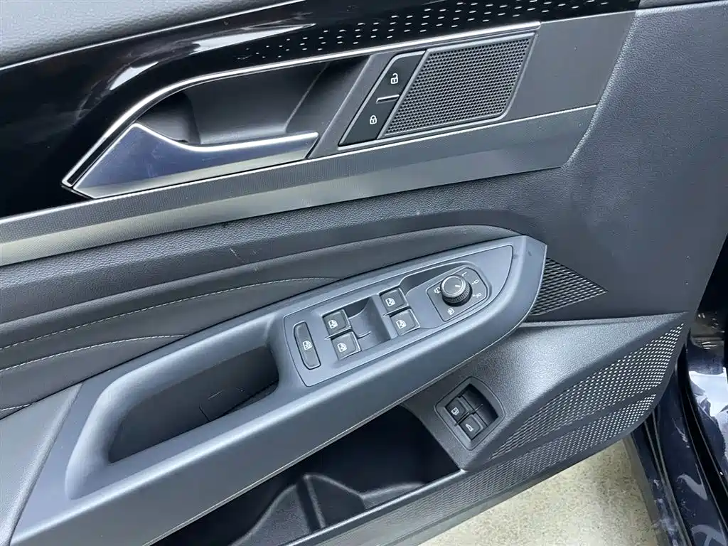 Volkswagen Passat NE 2023 430PHEV Hybrid Elite Edition 2024 - thumbnail 9