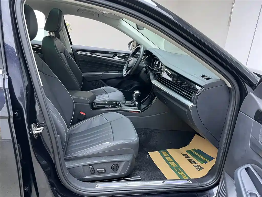Volkswagen Passat NE 2023 430PHEV Hybrid Elite Edition 2024 - thumbnail 15