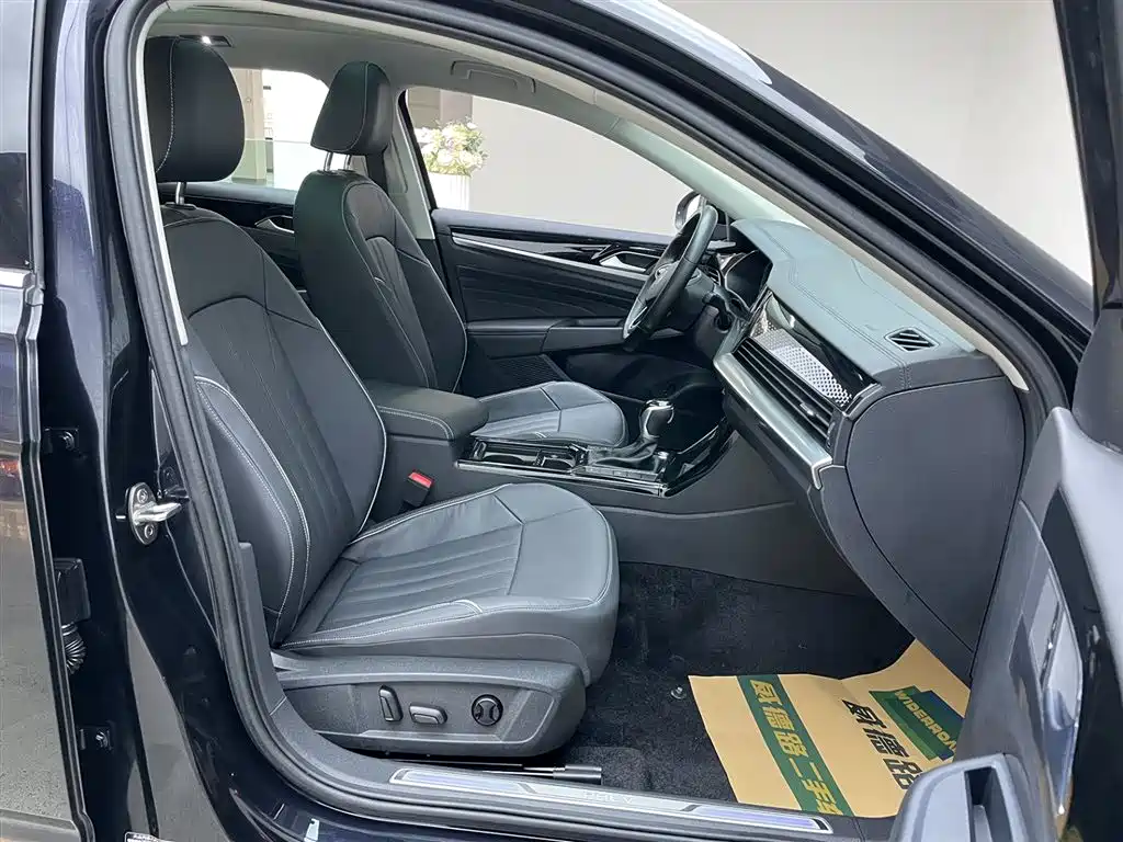 Volkswagen Passat NE 2023 430PHEV Hybrid Elite Edition 2024 - thumbnail 16