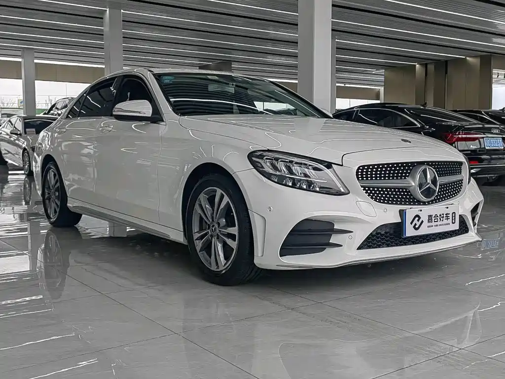 Mercedes-Benz Mercedes-Benz C-Class 2020 Facelift C 200 L Fashion Edition 2020 - thumbnail 3
