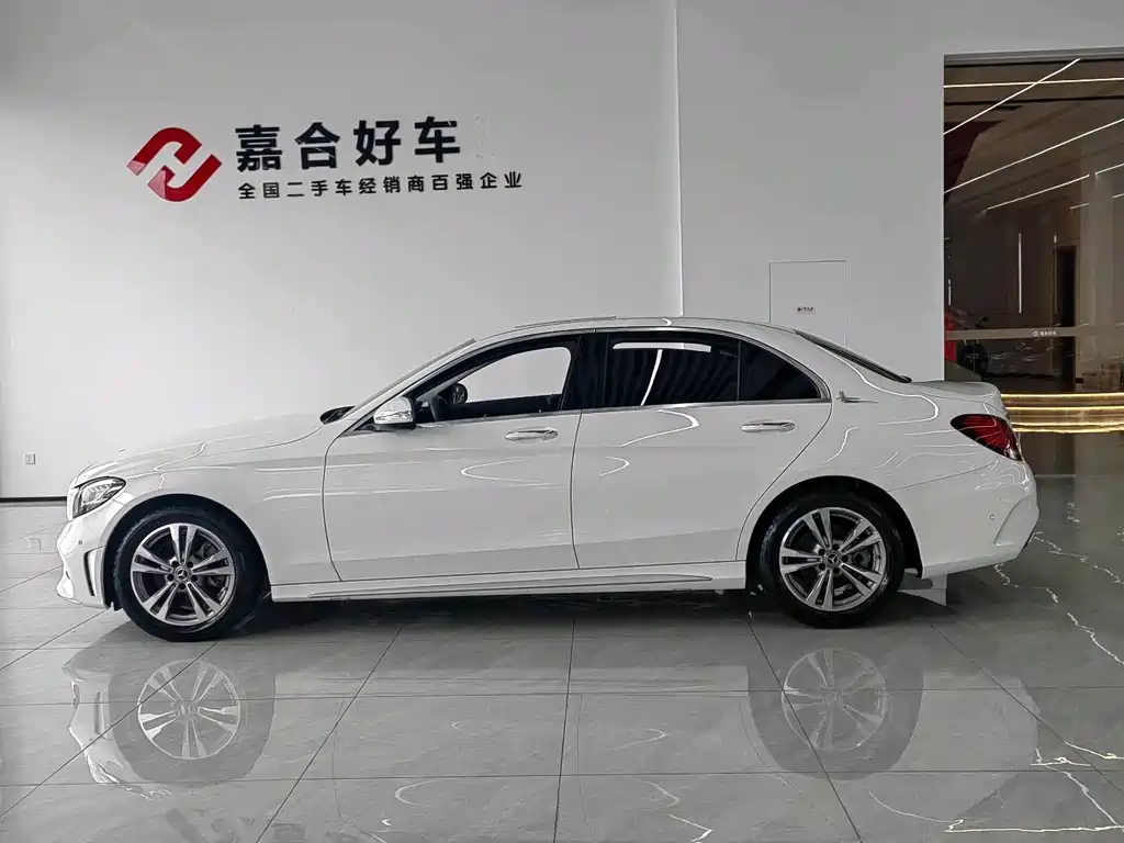 Mercedes-Benz Mercedes-Benz C-Class 2020 Facelift C 200 L Fashion Edition 2020 - thumbnail 4