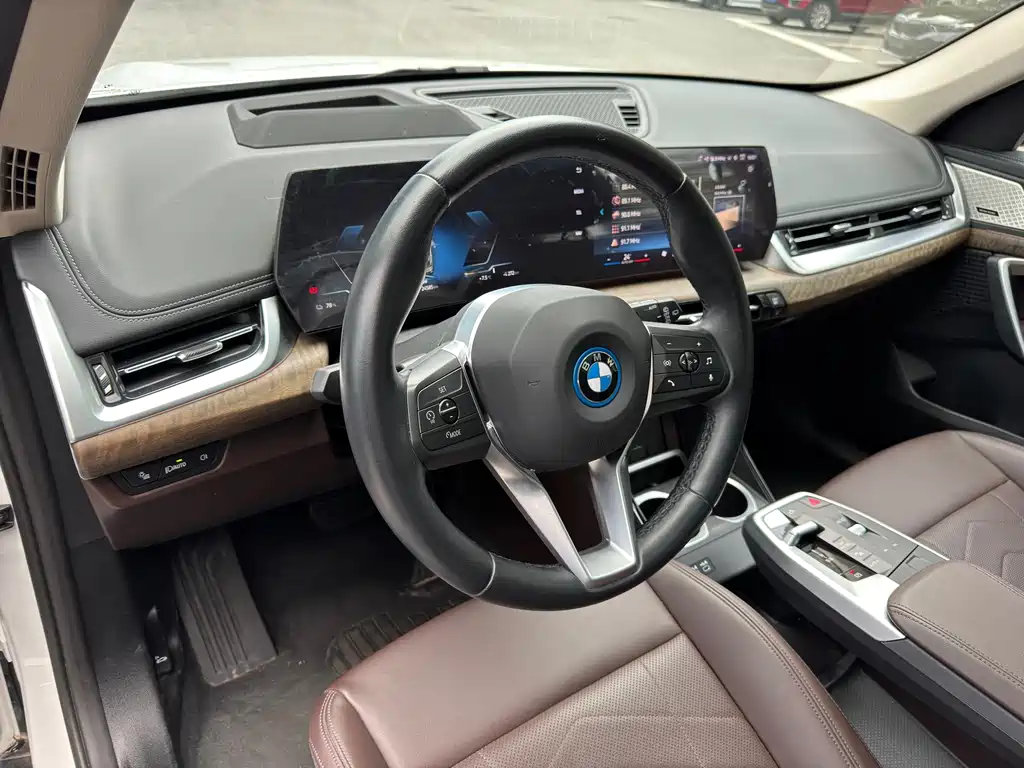 BMW BMW iX1 2023 xDrive30L X Design Package 2024 - thumbnail 16