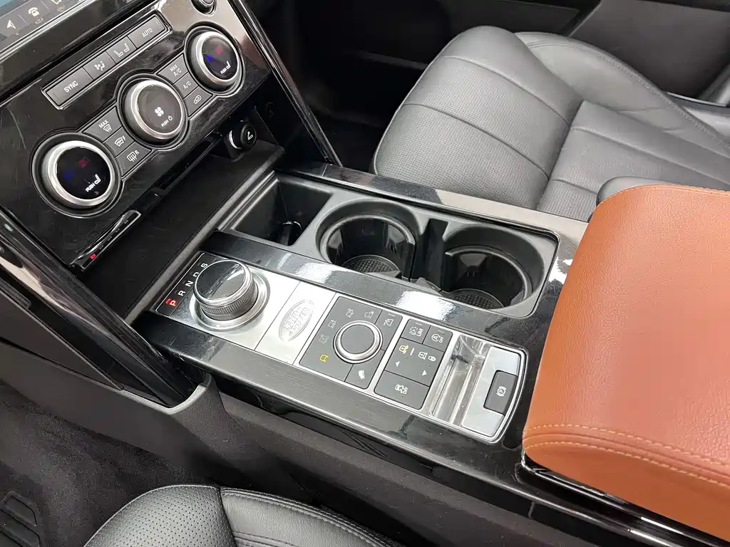 Land Rover Discovery 2017 3.0 SC V6 SE 2018 - thumbnail 28