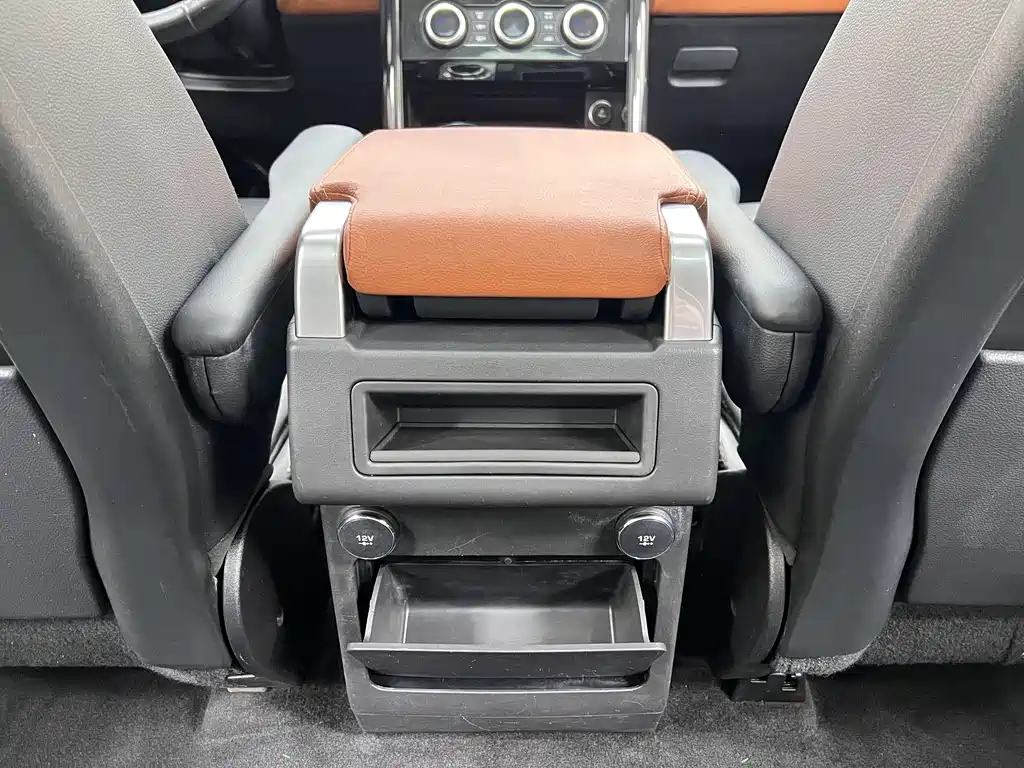 Land Rover Discovery 2017 3.0 SC V6 SE 2018 - thumbnail 29