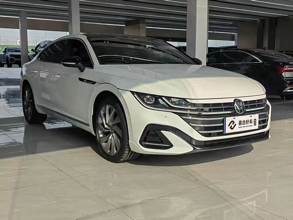 Volkswagen FAW-Volkswagen CC 2023 380TSI Dazzling Edition 2022 - thumbnail 3