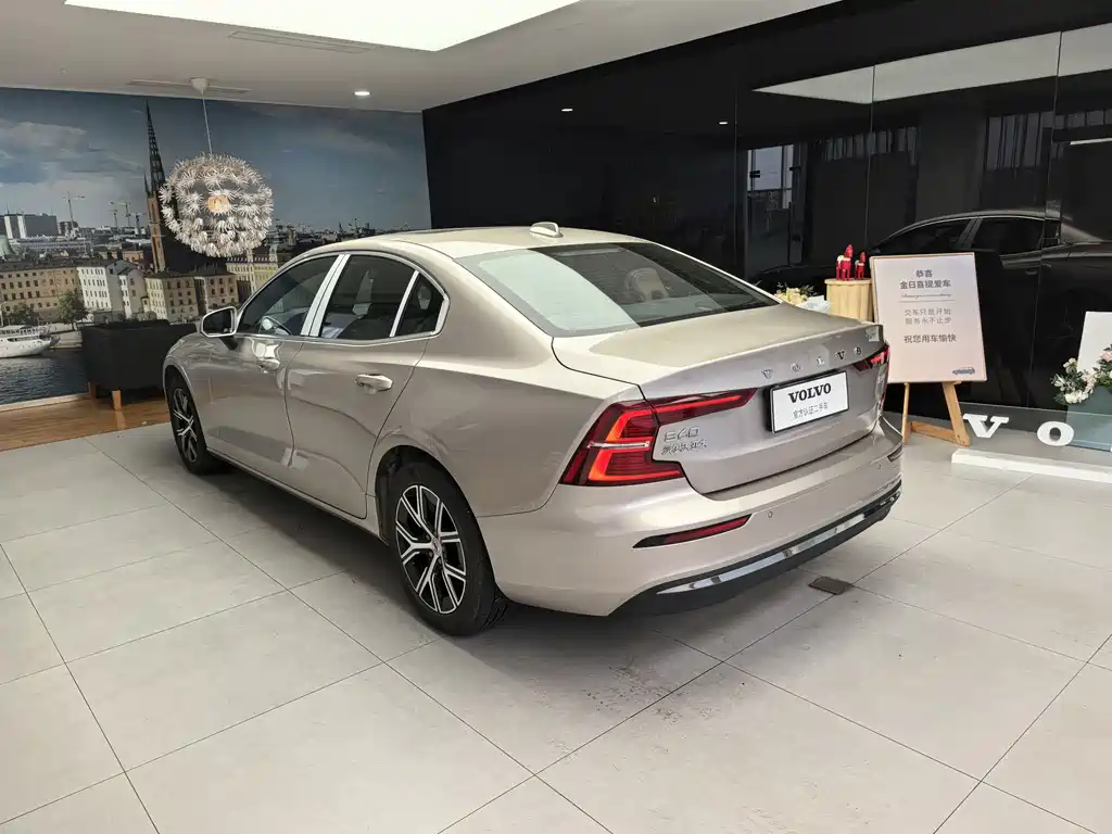 Volvo Volvo S60 2025 B4 Comfort Luxury Edition 2025 - thumbnail 14