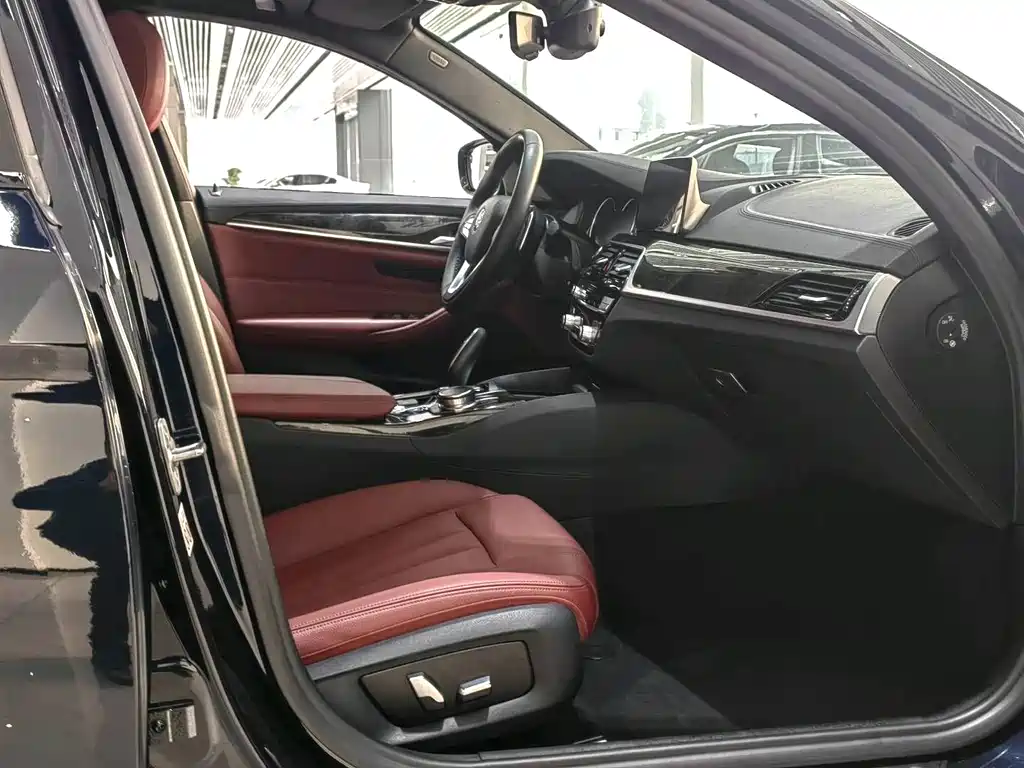 BMW BMW 5 Series 2018 530Li Leading Model M Sport Package 2018 - thumbnail 14