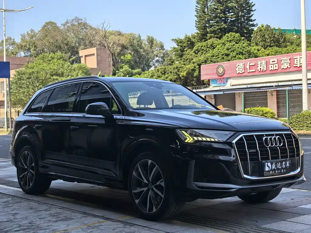 Audi Audi Q7 2020 55 TFSI quattro S line Sport Package 2020 - thumbnail 3