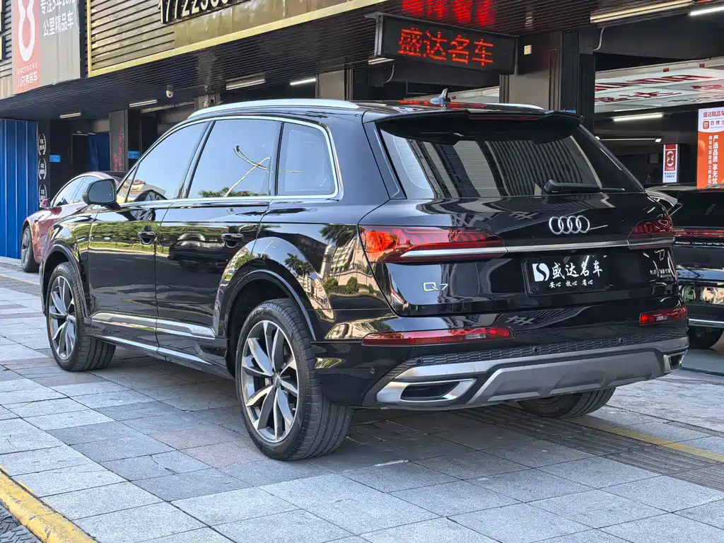 Audi Audi Q7 2020 55 TFSI quattro S line Sport Package 2020 - thumbnail 6