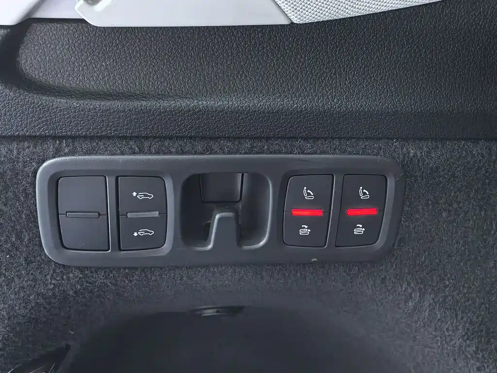 Audi Audi Q7 2020 55 TFSI quattro S line Sport Package 2020 - thumbnail 19