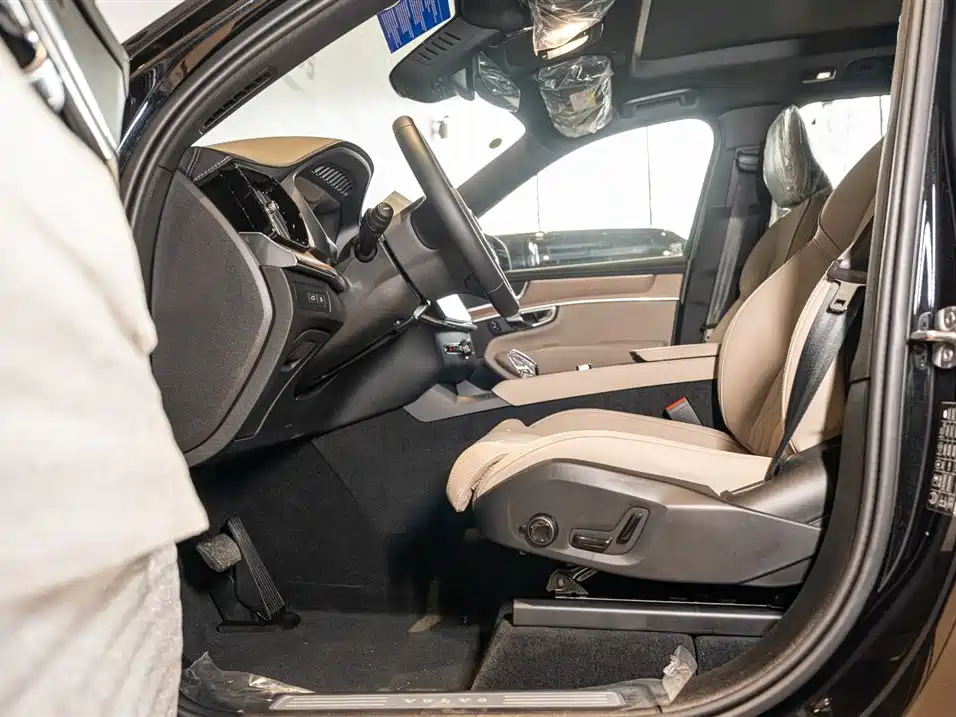 Volvo Volvo XC90 T8 Inscription AWD PHEV 2025 Model Year Mid-cycle Refresh 7-seat 2026 - thumbnail 7