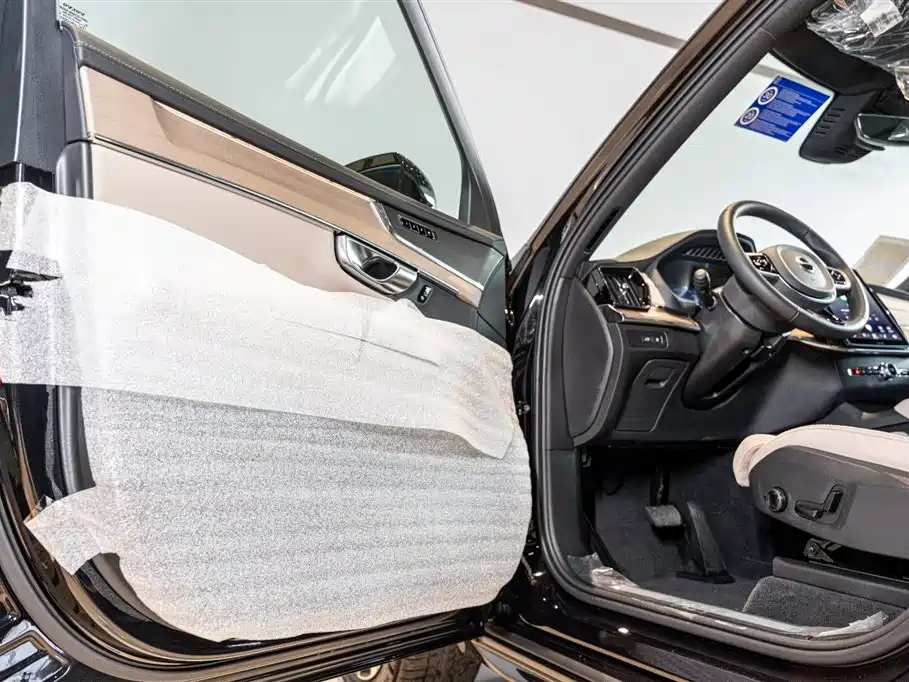 Volvo Volvo XC90 T8 Inscription AWD PHEV 2025 Model Year Mid-cycle Refresh 7-seat 2026 - thumbnail 8