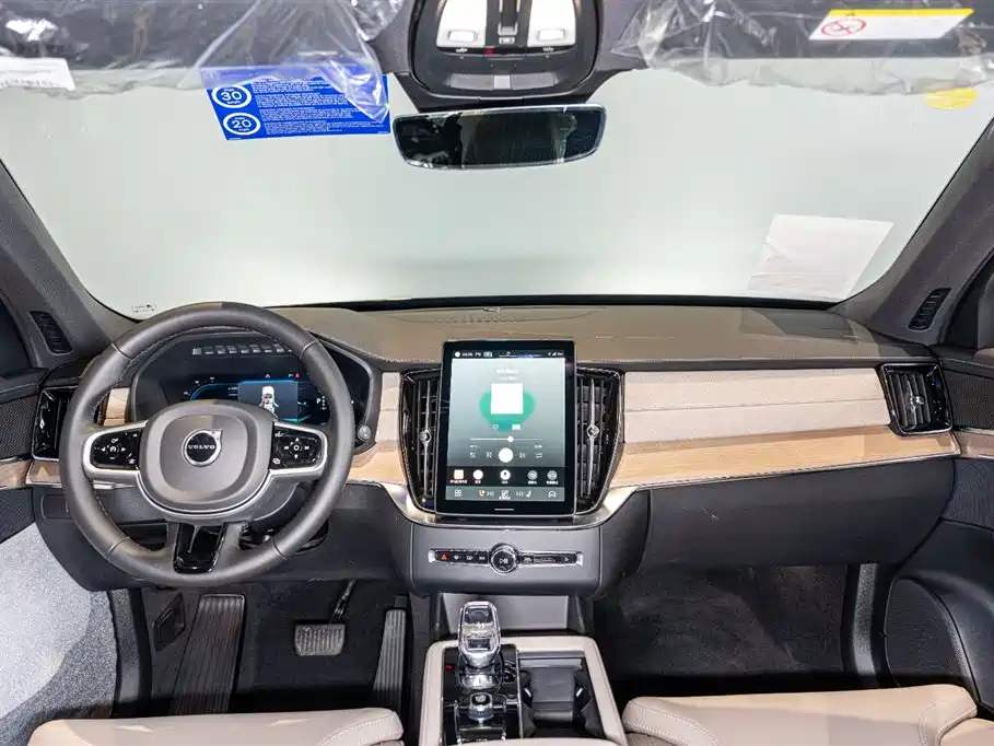 Volvo Volvo XC90 T8 Inscription AWD PHEV 2025 Model Year Mid-cycle Refresh 7-seat 2026 - thumbnail 11