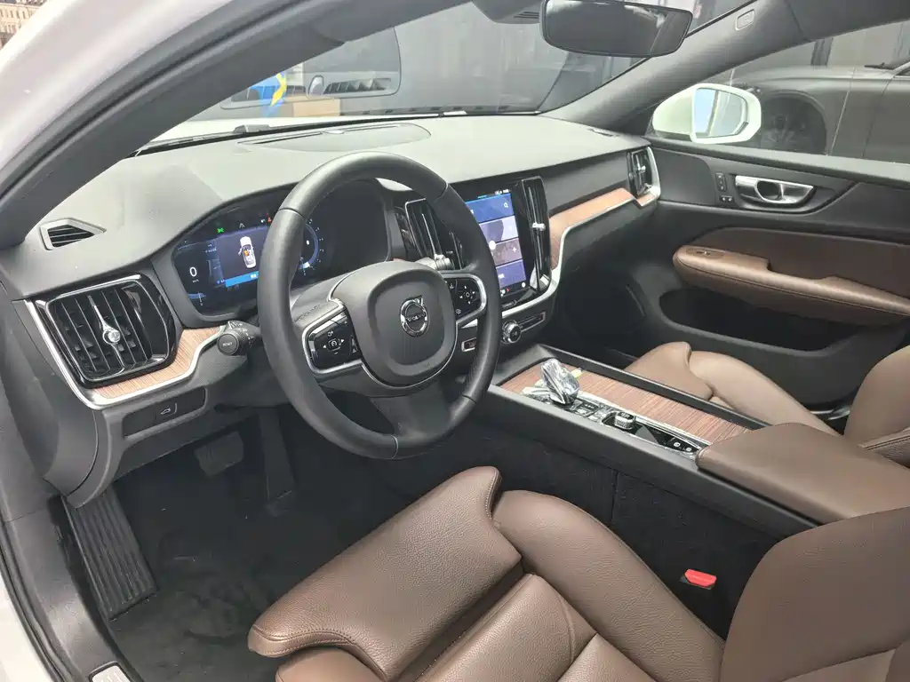 Volvo Volvo S60 2025 B4 Intelligent Luxury Edition 2025 - thumbnail 7