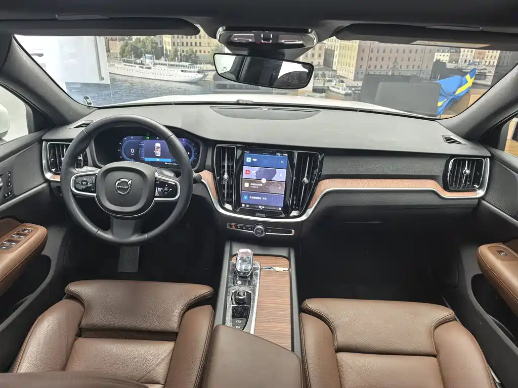 Volvo Volvo S60 2025 B4 Intelligent Luxury Edition 2025 - thumbnail 10