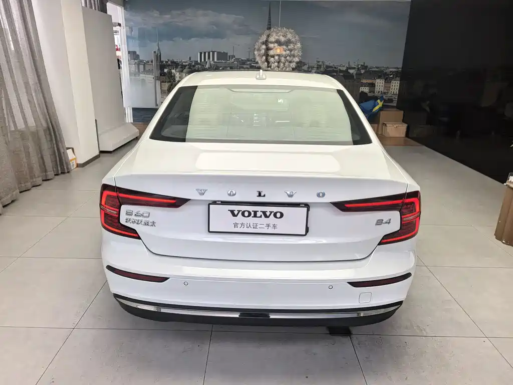 Volvo Volvo S60 2025 B4 Intelligent Luxury Edition 2025 - thumbnail 16