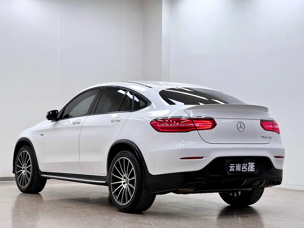 Mercedes-Benz Mercedes-Benz GLC Coupe AMG 2017 AMG GLC 43 4MATIC Coupé SUV 2019 - thumbnail 5