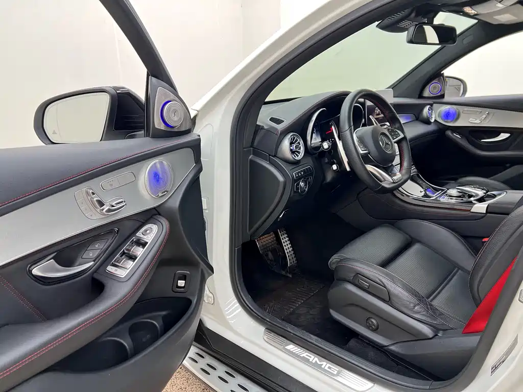 Mercedes-Benz Mercedes-Benz GLC Coupe AMG 2017 AMG GLC 43 4MATIC Coupé SUV 2019 - thumbnail 8
