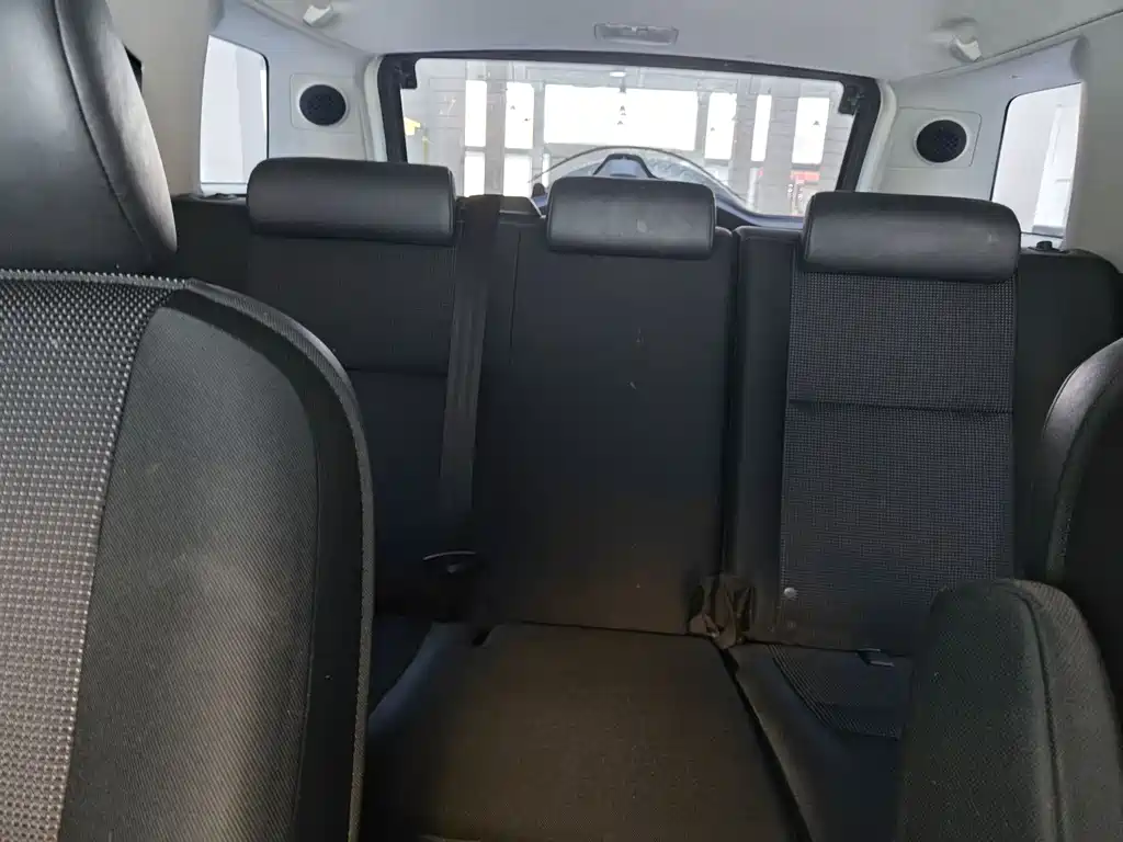 Toyota Toyota Land Cruiser FJ 2017 4.0L Middle East Edition 2019 - thumbnail 6