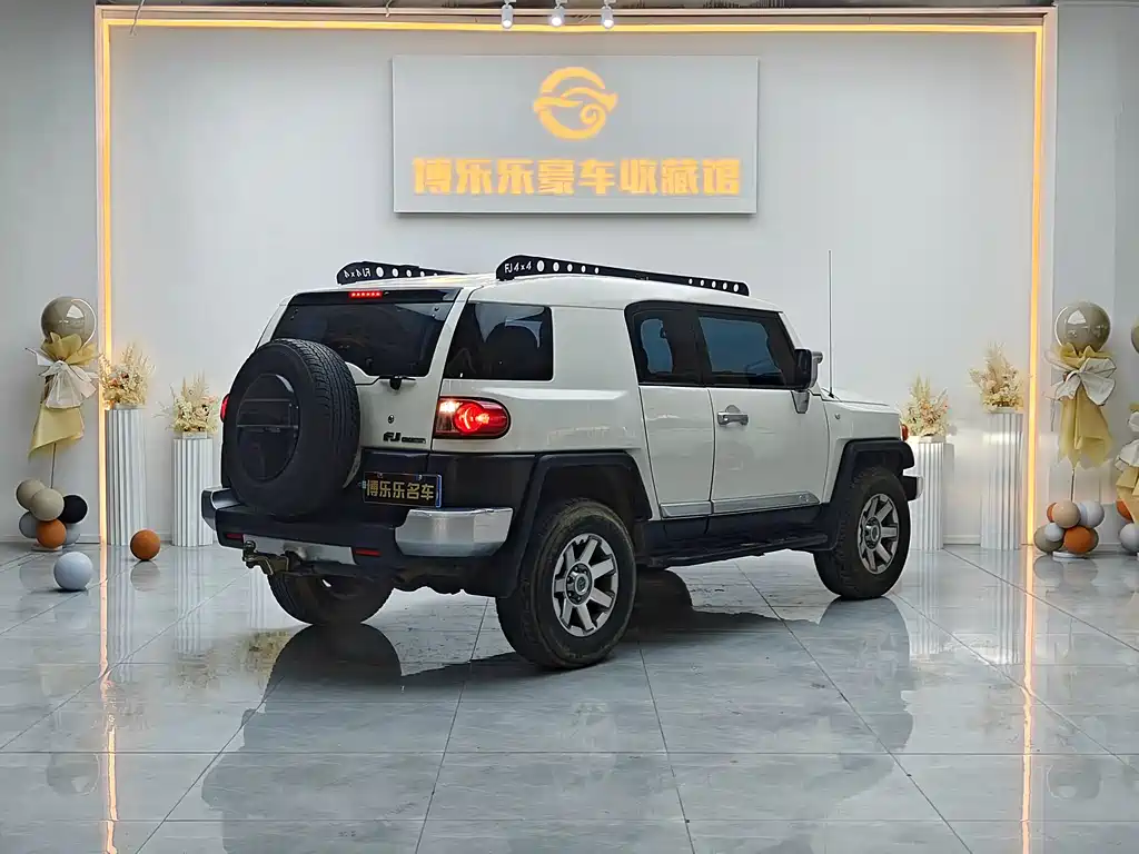 Toyota Toyota Land Cruiser FJ 2017 4.0L Middle East Edition 2019 - thumbnail 20
