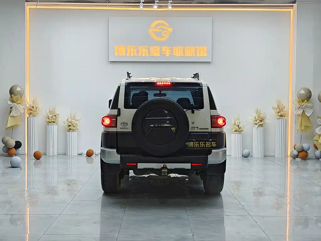 Toyota Toyota Land Cruiser FJ 2017 4.0L Middle East Edition 2019 - thumbnail 21