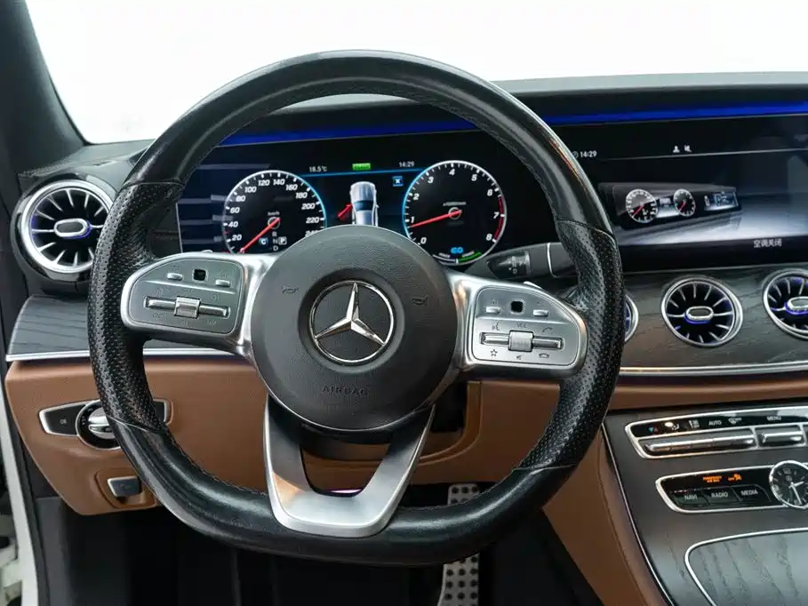 Mercedes-Benz Mercedes-Benz E-Class Coupe 2020 E 260 4MATIC 2020 - thumbnail 15