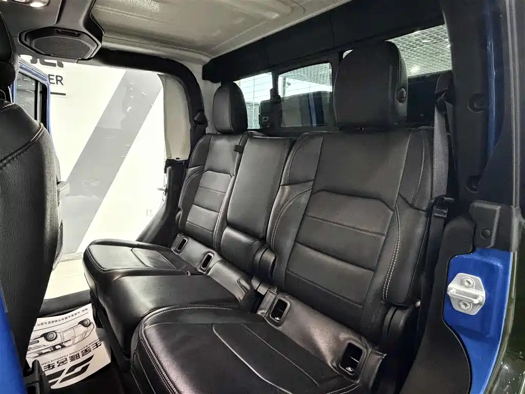 Jeep Gladiator 2023 3.6L Overland 2023 - thumbnail 11