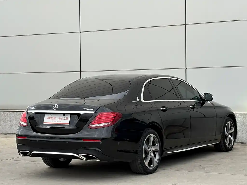 Mercedes-Benz Mercedes-Benz E-Class 2018 E 200 L Sport 4MATIC 2018 - thumbnail 4
