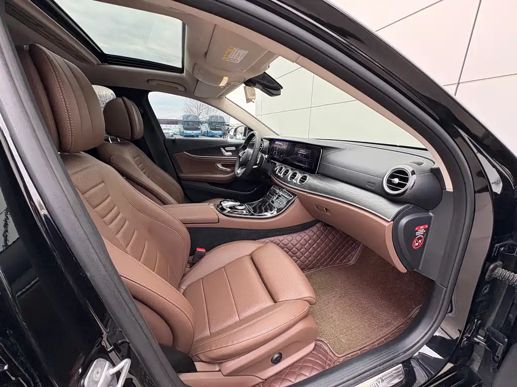Mercedes-Benz Mercedes-Benz E-Class 2018 E 200 L Sport 4MATIC 2018 - thumbnail 13