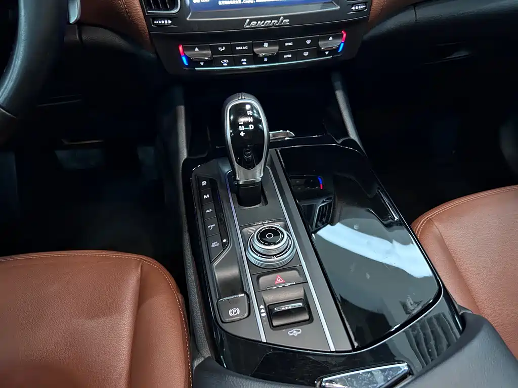 Maserati Maserati Levante 2019 3.0T Standard Edition Euro V 2019 - thumbnail 11