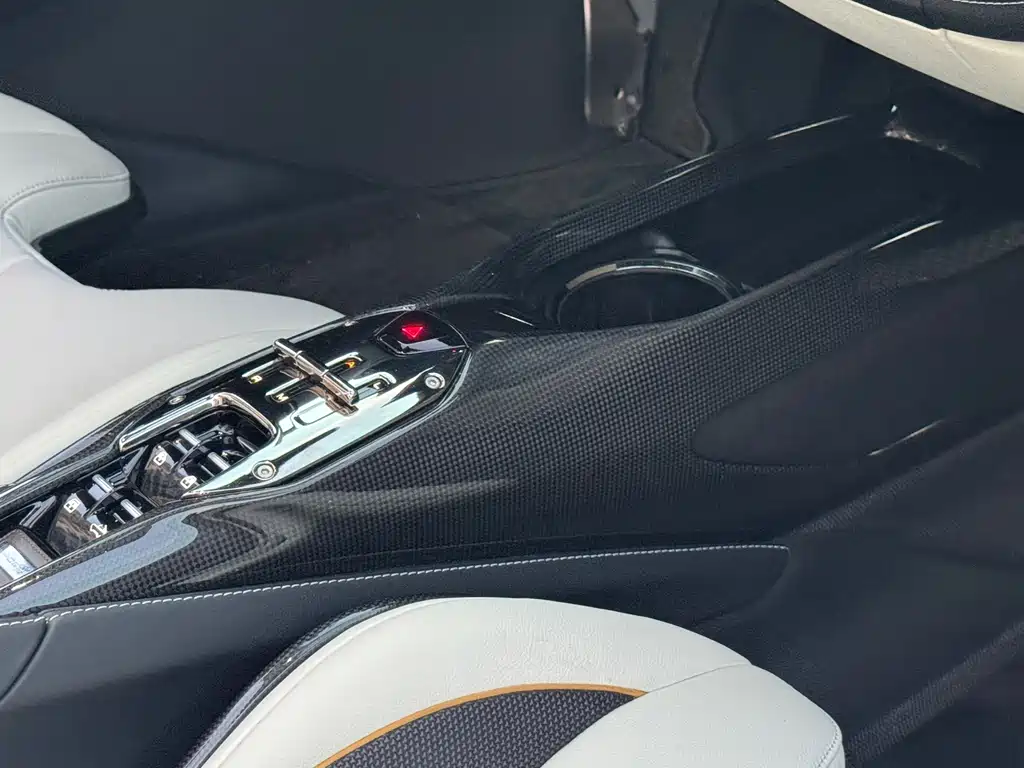 Ferrari Ferrari SF90 2021 3.9T V8 Spider 2023 - thumbnail 5