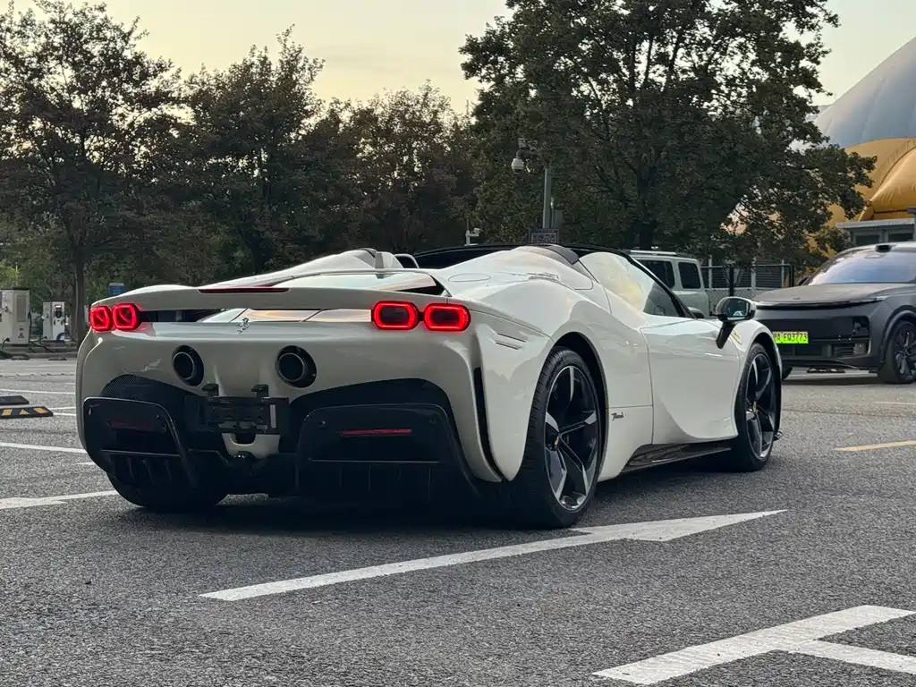 Ferrari Ferrari SF90 2021 3.9T V8 Spider 2023 - thumbnail 10