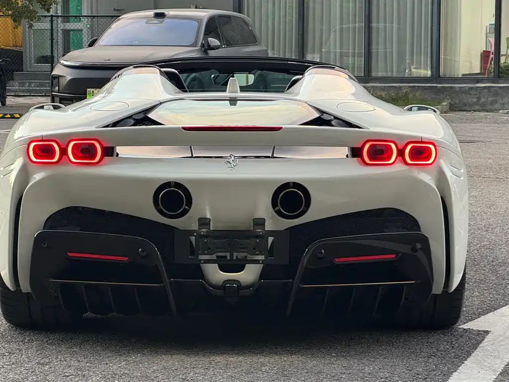 Ferrari Ferrari SF90 2021 3.9T V8 Spider 2023 - thumbnail 11