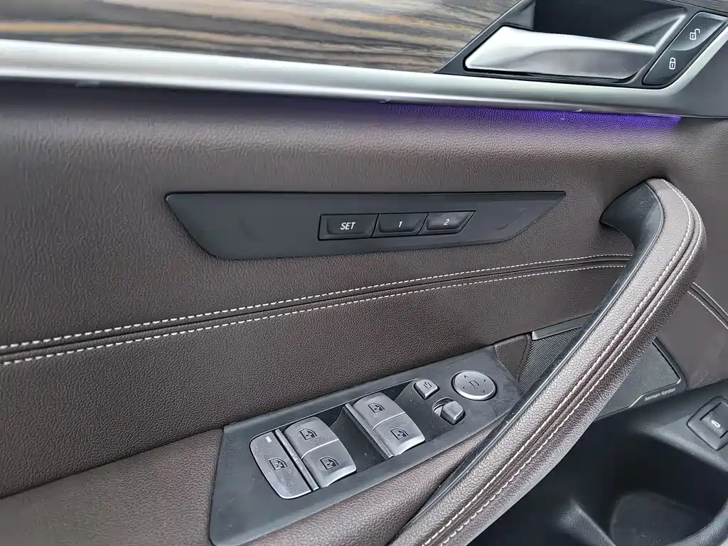 BMW BMW 5 Series 2022 Facelift 530Li Leading Model Luxury Package 2022 - thumbnail 7