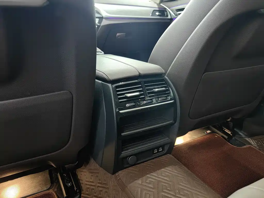 BMW BMW 5 Series 2022 Facelift 530Li Leading Model Luxury Package 2022 - thumbnail 18