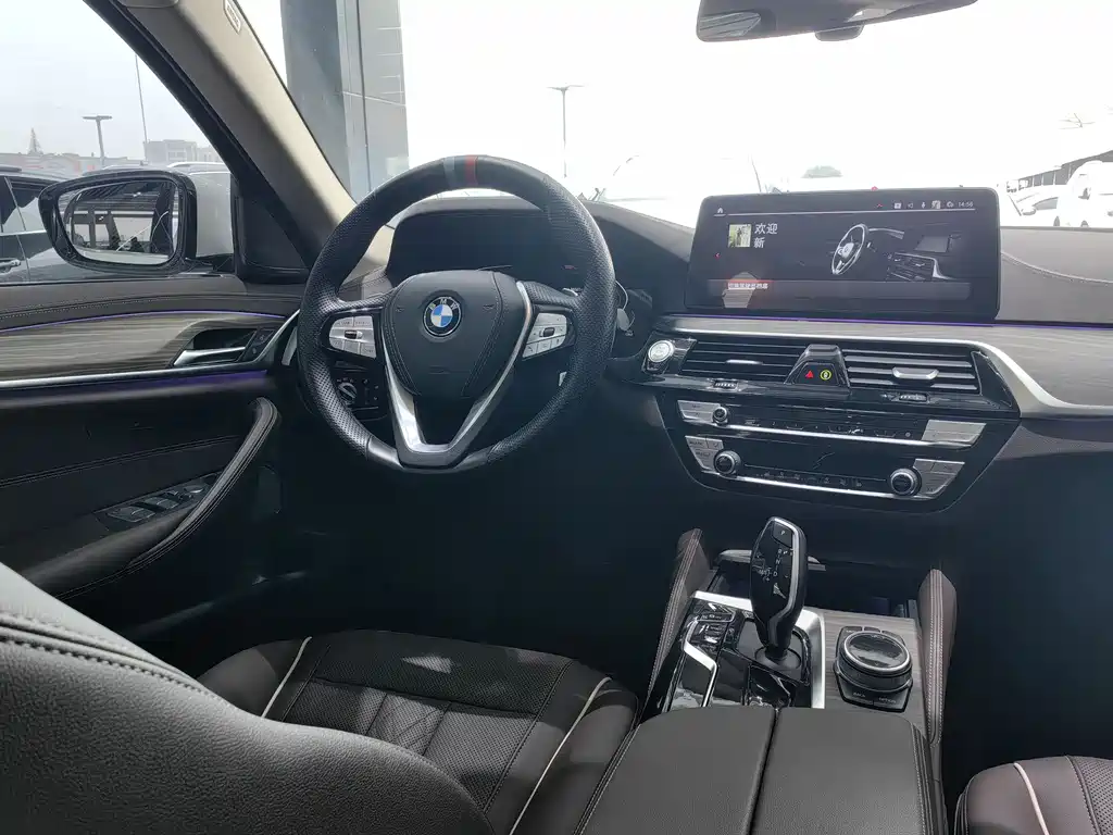 BMW BMW 5 Series 2022 Facelift 530Li Leading Model Luxury Package 2022 - thumbnail 21