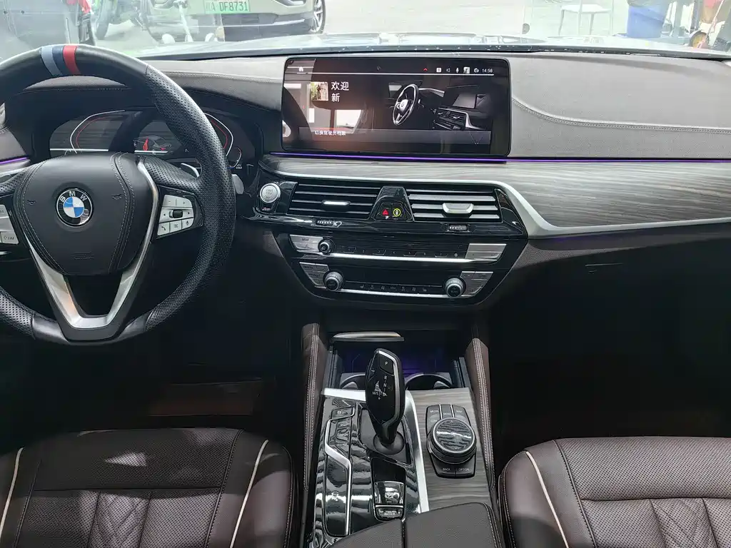 BMW BMW 5 Series 2022 Facelift 530Li Leading Model Luxury Package 2022 - thumbnail 25