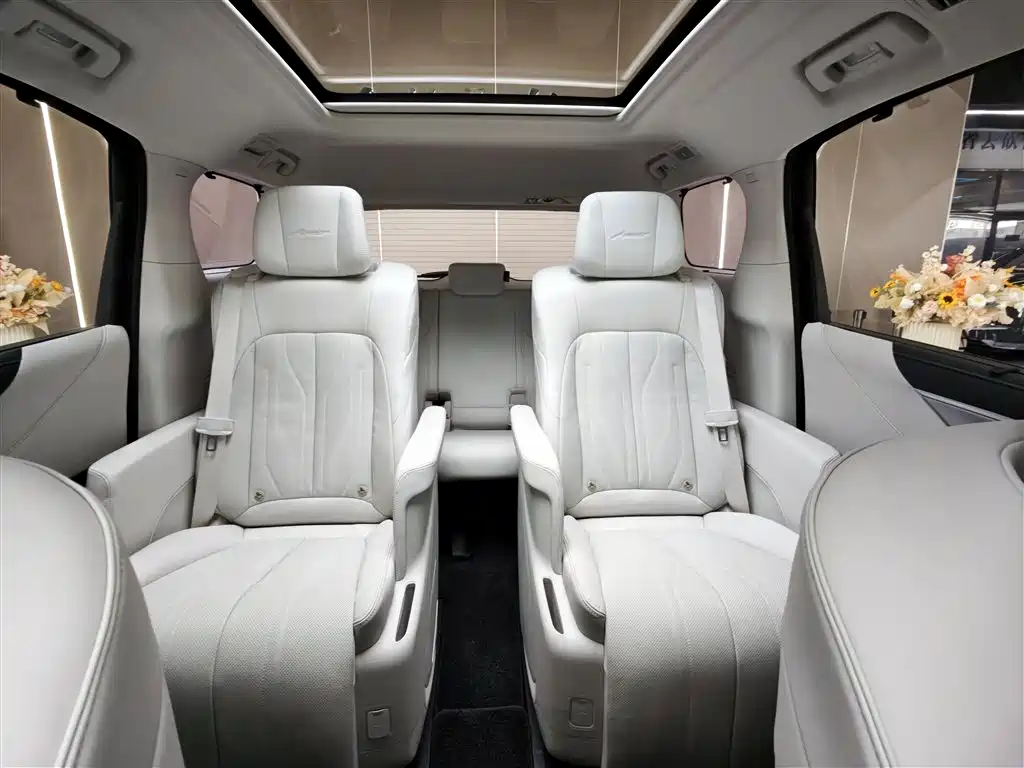 Buick Buick GL8 New Energy 2024 Landtrek Premium Edition 7-seater 2026 - thumbnail 14