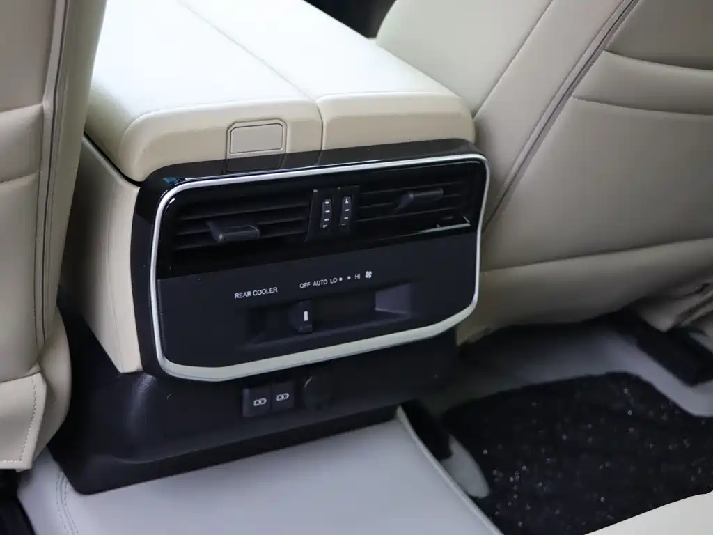 Toyota Land Cruiser (Imported) 2024 Model 3.5T Middle East Version 2024 - thumbnail 14