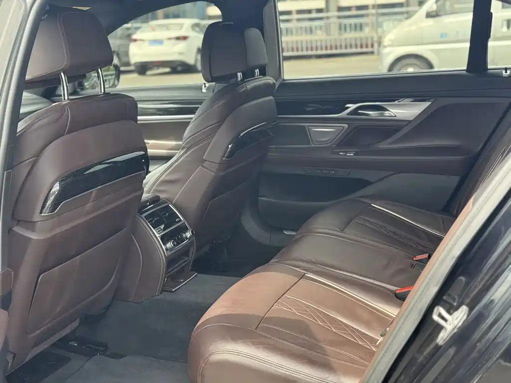 BMW BMW 7 Series 2021 730Li M Sport Package 2022 - thumbnail 5