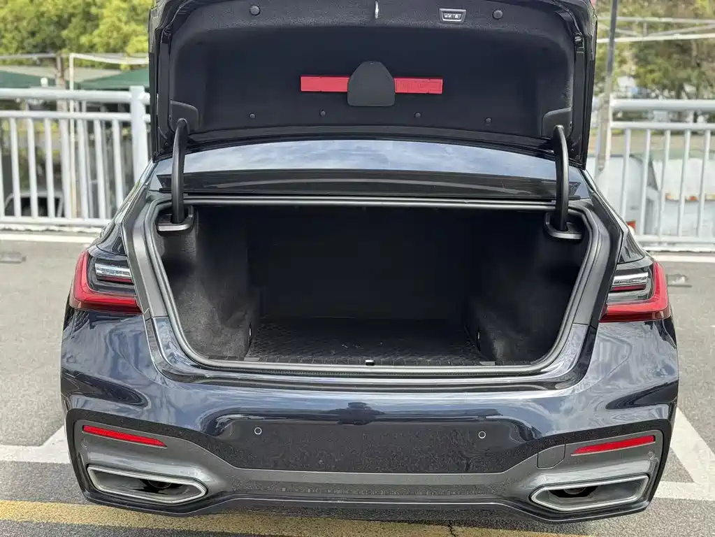 BMW BMW 7 Series 2021 730Li M Sport Package 2022 - thumbnail 11