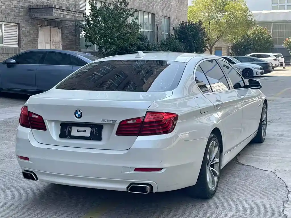 BMW BMW 5 Series 2017 525Li Leading Edition 2017 - thumbnail 4