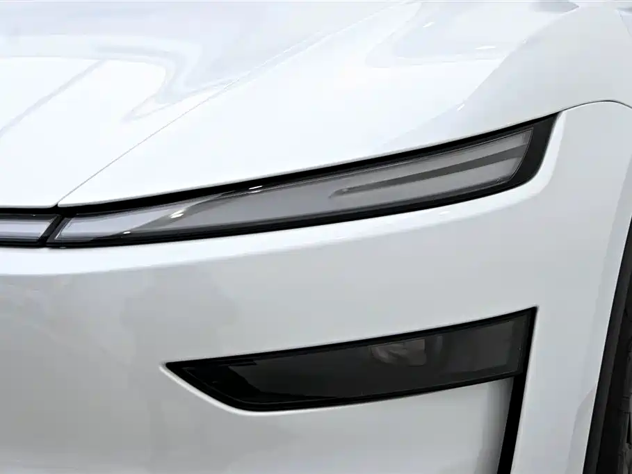 Tesla Model Y 2025 Rear-Wheel Drive 2025 - thumbnail 10
