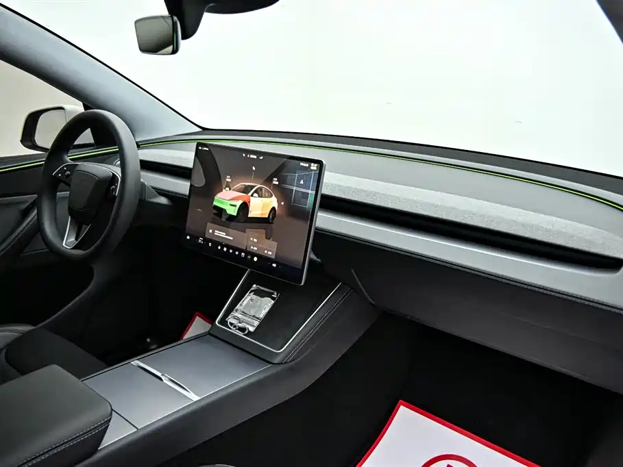 Tesla Model Y 2025 Rear-Wheel Drive 2025 - thumbnail 14