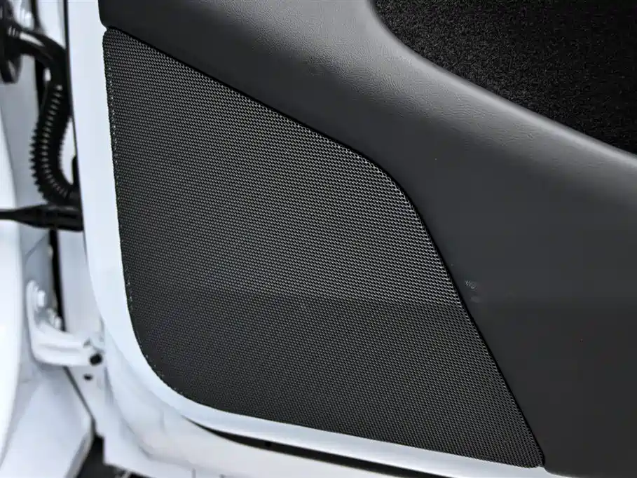 Tesla Model Y 2025 Rear-Wheel Drive 2025 - thumbnail 27