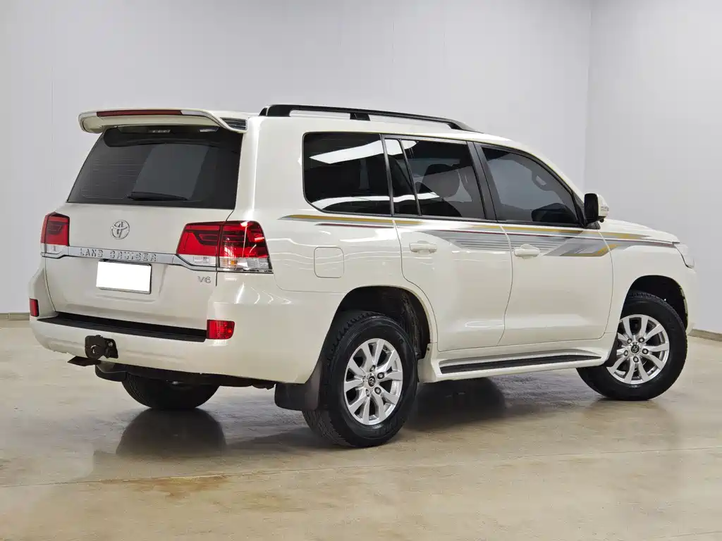 Toyota Land Cruiser (Imported) 2019 Model 4.0L Automatic 2020 - thumbnail 4