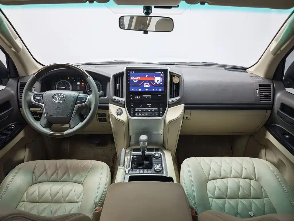 Toyota Land Cruiser (Imported) 2019 Model 4.0L Automatic 2020 - thumbnail 9