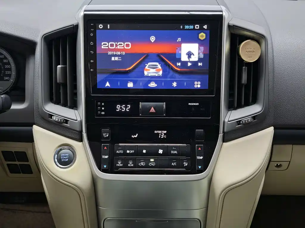 Toyota Land Cruiser (Imported) 2019 Model 4.0L Automatic 2020 - thumbnail 14