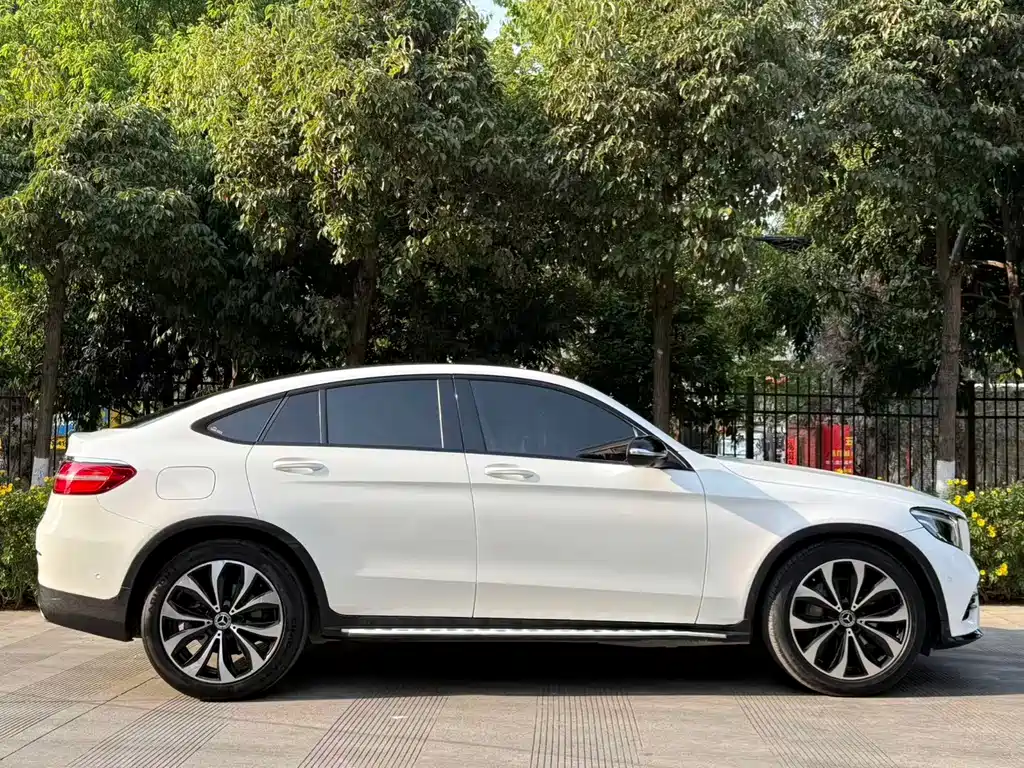 Mercedes-Benz Mercedes-Benz GLC Coupe 2018 GLC 260 4MATIC Coupé SUV 2018 - thumbnail 17