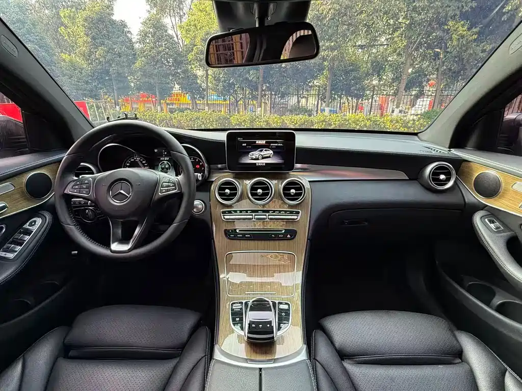Mercedes-Benz Mercedes-Benz GLC Coupe 2018 GLC 260 4MATIC Coupé SUV 2018 - thumbnail 20